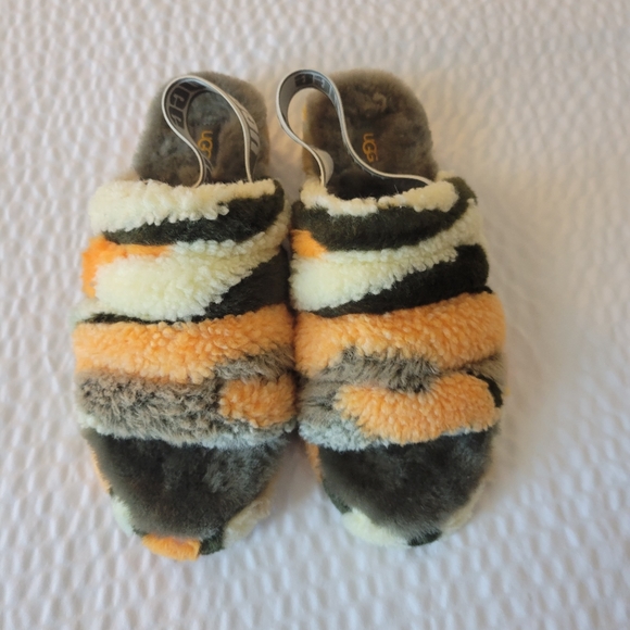 UGG Fluff Yeah Camo Slides Slippers New - Picture 3 of 9